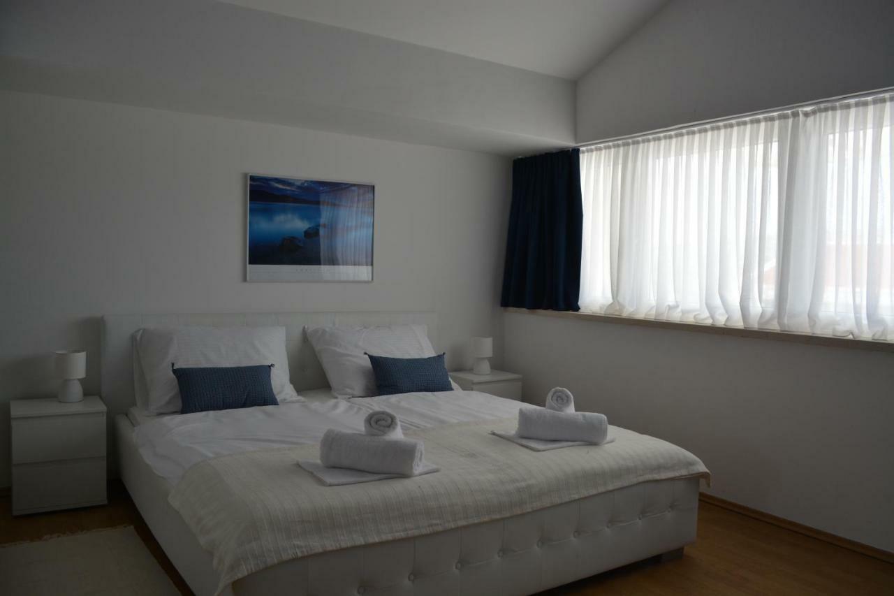 Villa Antea - Modern House With Pool Pag Town Εξωτερικό φωτογραφία